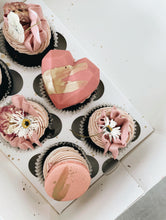 Load image into Gallery viewer, Mothers Day | Floral Cupcakes
